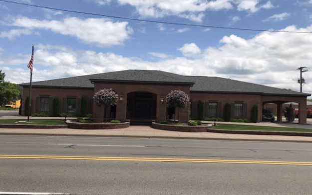 jacobs funeral homes building from road